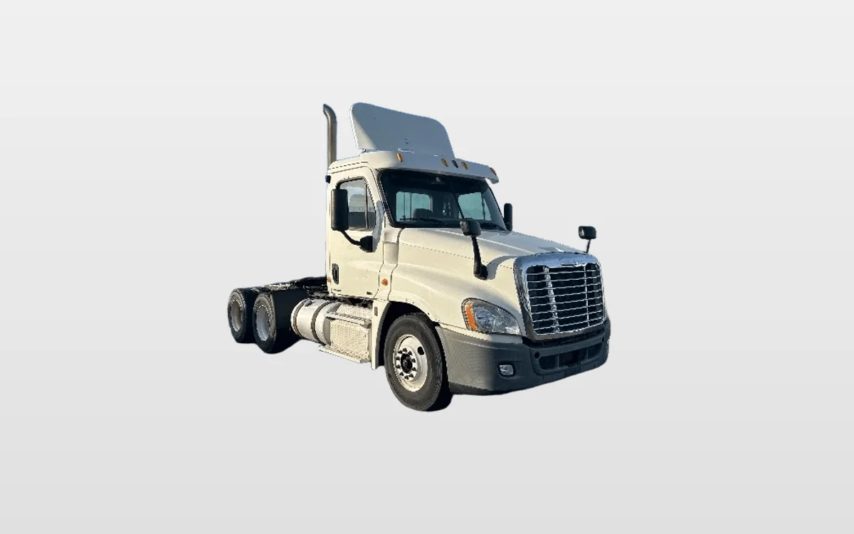 2012 Freightliner Cascadia - image 1