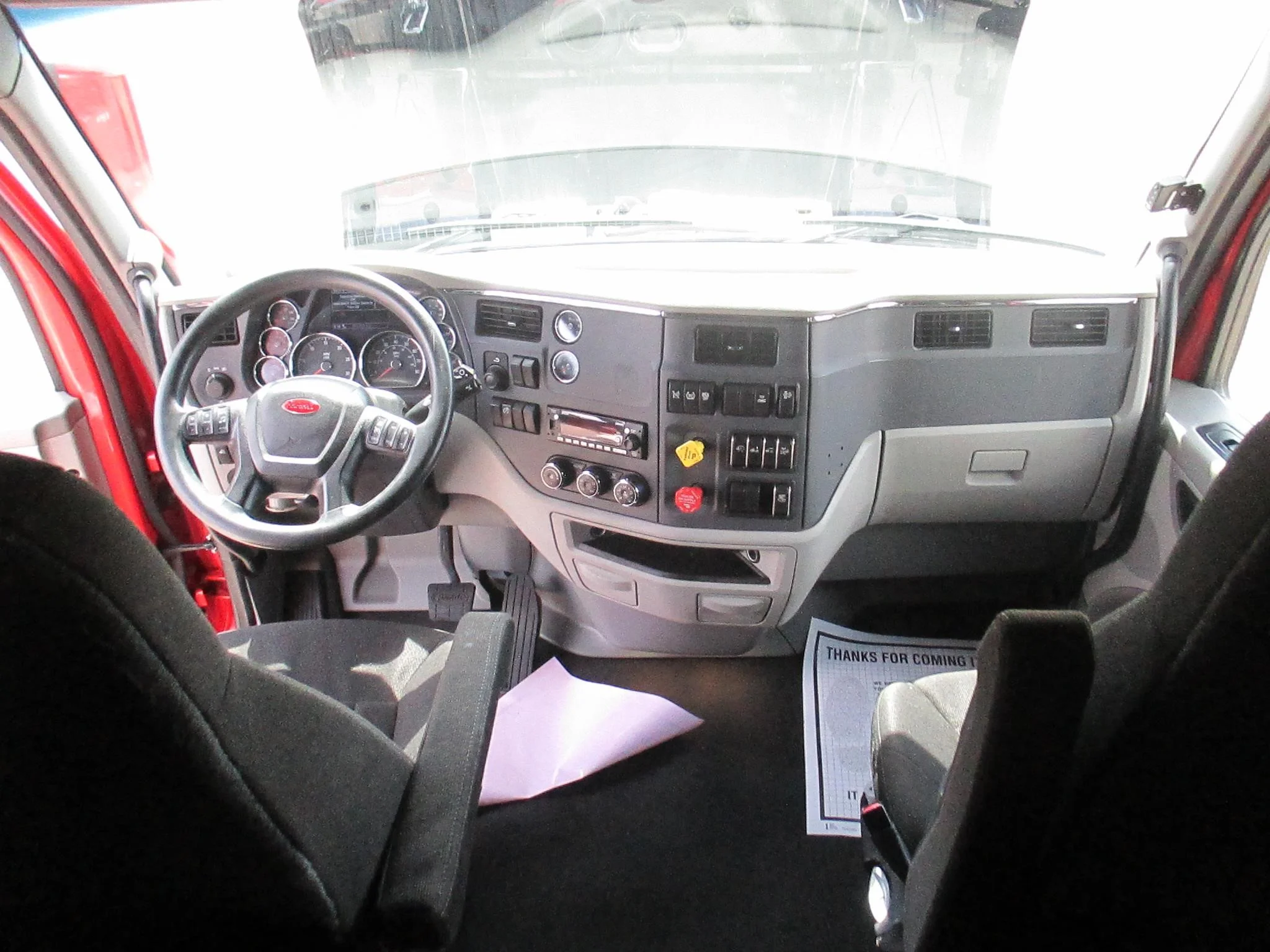 2022 Peterbilt 579 in MI — photo 20