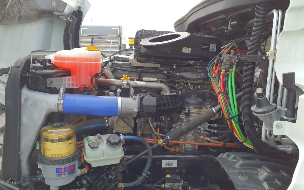 2020 Freightliner Cascadia - image 9