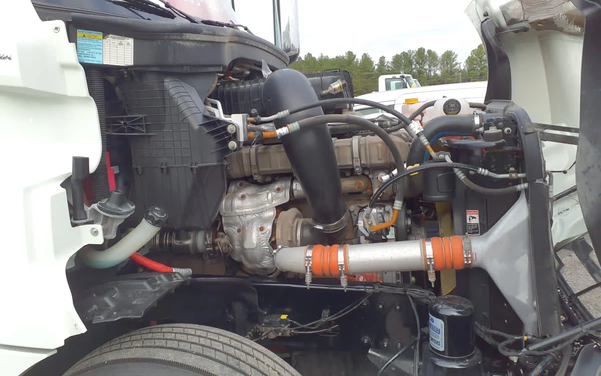 2020 Freightliner Cascadia - image 10