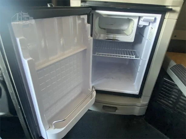 2020 Kenworth T880 - image 27