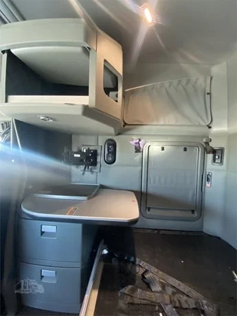 2020 Kenworth T880 - image 15