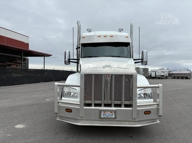 2020 Kenworth T880 - image 8