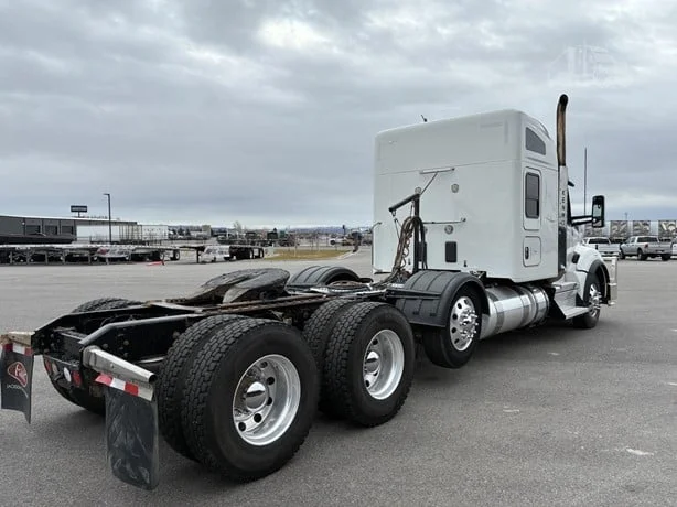 2020 Kenworth T880 - image 5