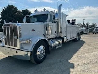 2024 Peterbilt 389