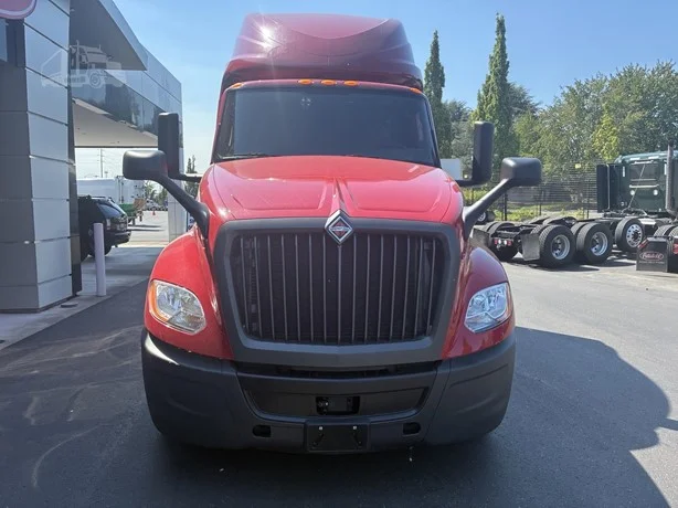 2022 International LT in Portland, OR — photo 3