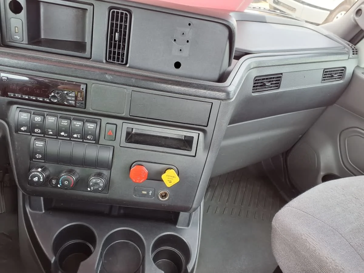 2020 International RH - image 9