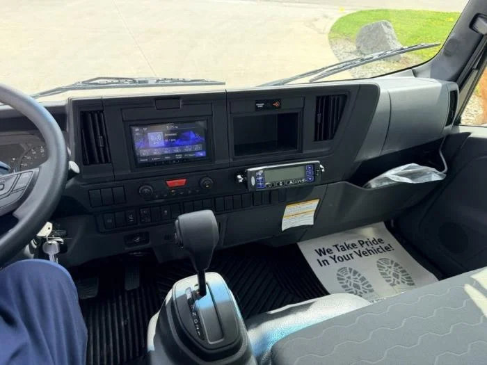 2026 Isuzu NRR - image 18