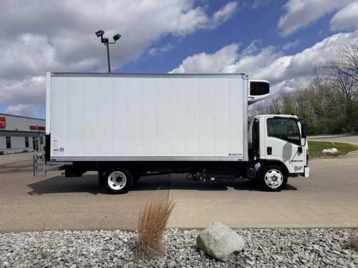 2026 Isuzu NRR - image 5