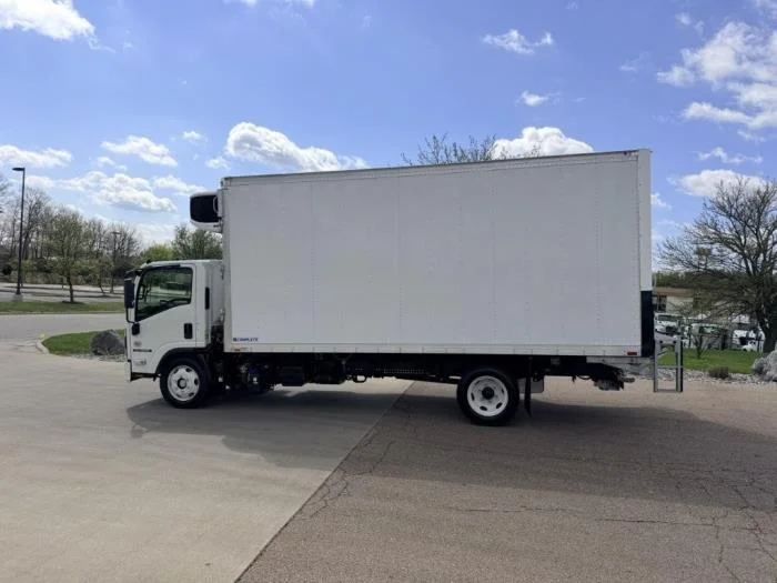 2026 Isuzu NRR in Dayton, OH — photo 9