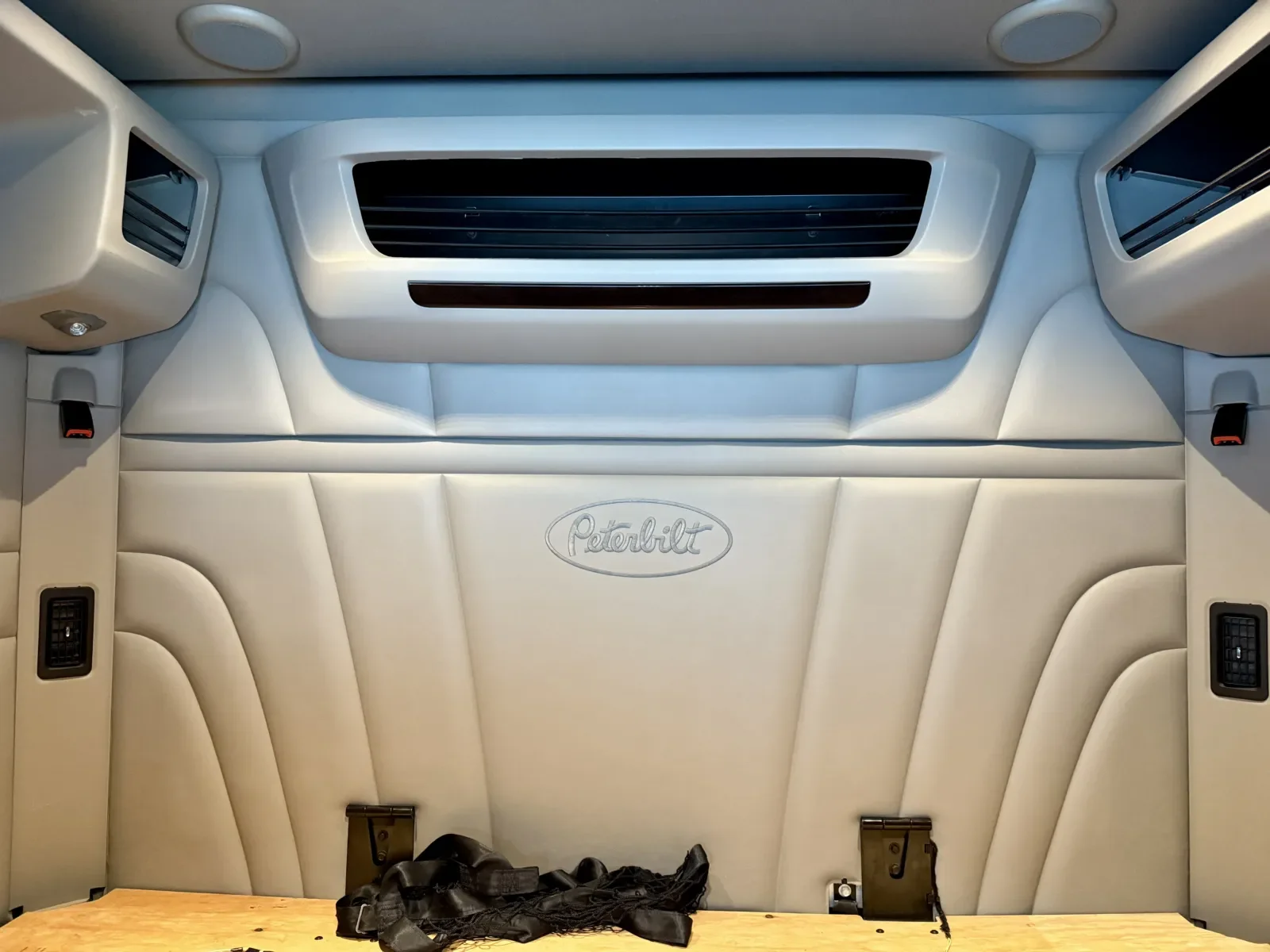 2021 Peterbilt 567 - image 23