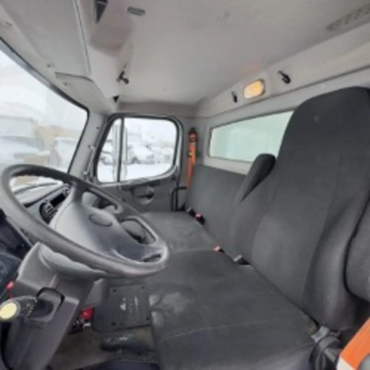 2019 Freightliner M2 106 in Syracuse, NY — photo 7