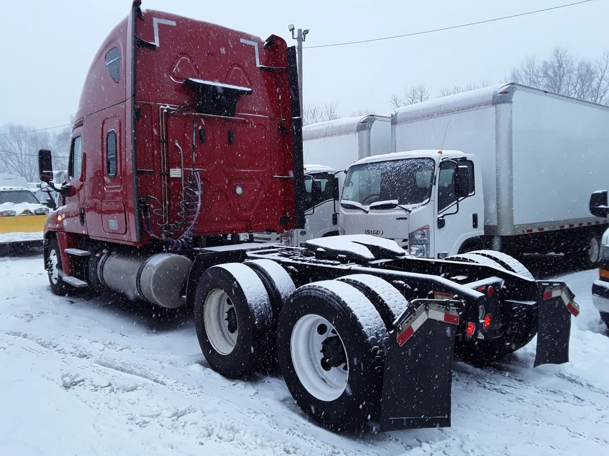 2019 Freightliner Cascadia in Salisbury, MA — photo 6