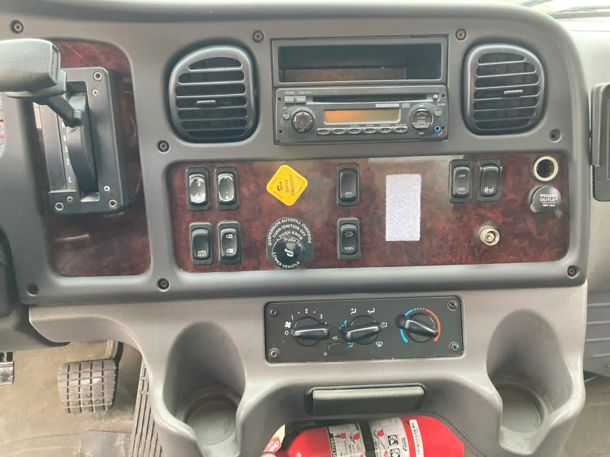2014 Freightliner M2 106 in Springfield, MA — photo 15