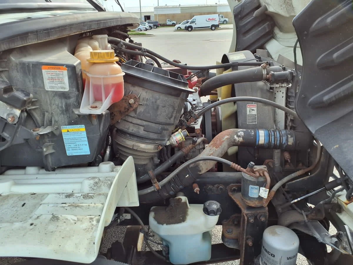 2020 Freightliner M2 106 in Cleveland, OH — photo 11