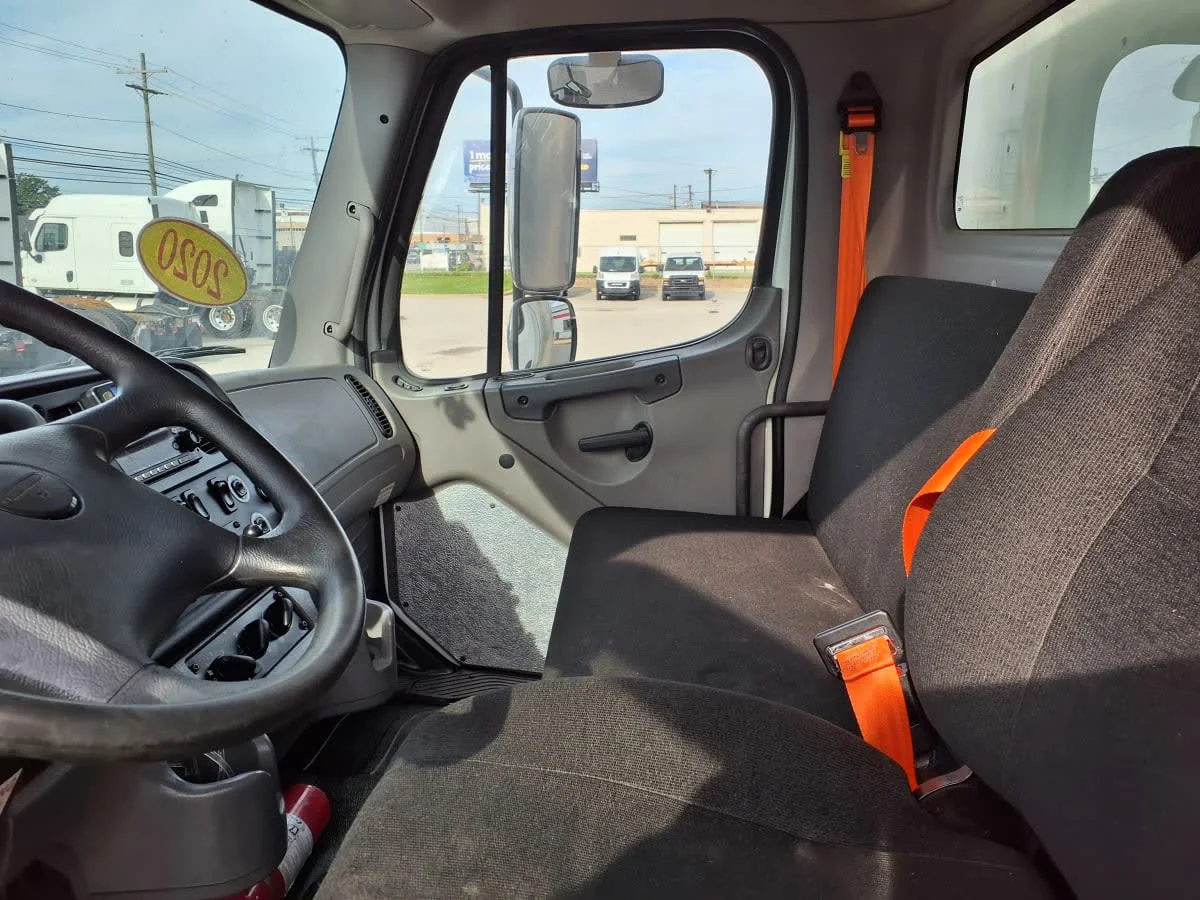 2020 Freightliner M2 106 in Cleveland, OH — photo 7