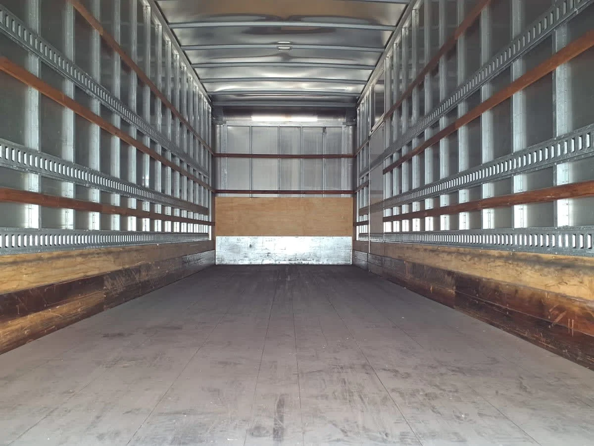 2020 Freightliner M2 106 in Cleveland, OH — photo 8