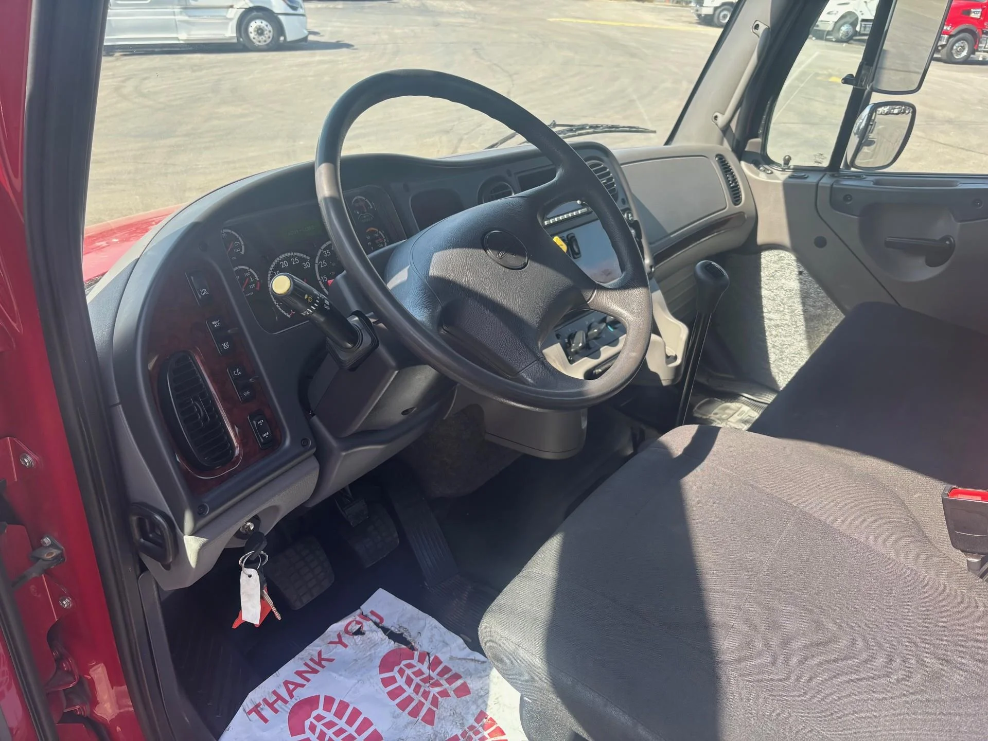 2024 Freightliner M2 106 - image 4