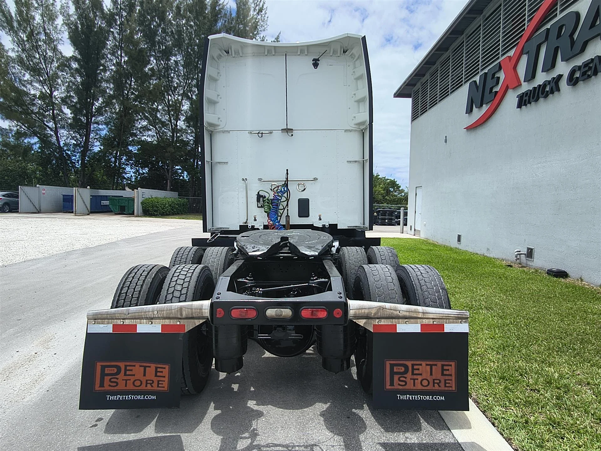 2022 Peterbilt 579 - image 5