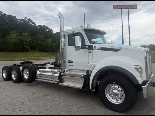 2026 Kenworth T880 in Van Buren, AR — photo 26