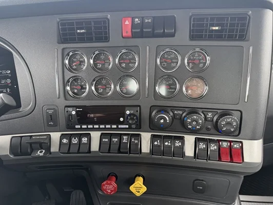 2026 Kenworth T880 in Van Buren, AR — photo 12