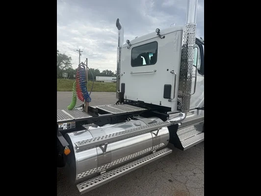 2026 Kenworth T880 in Van Buren, AR — photo 18