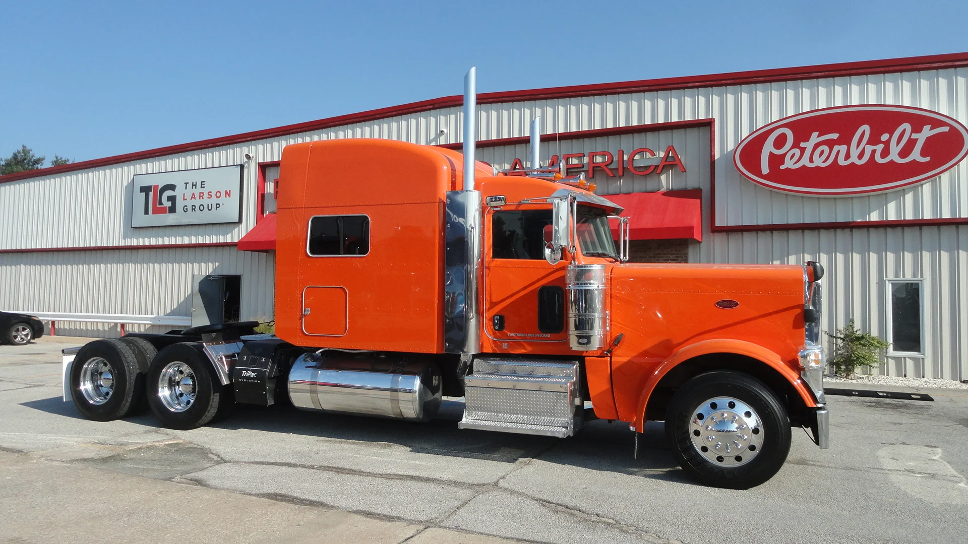 2017 Peterbilt 389 in O'fallon, MO — photo 2