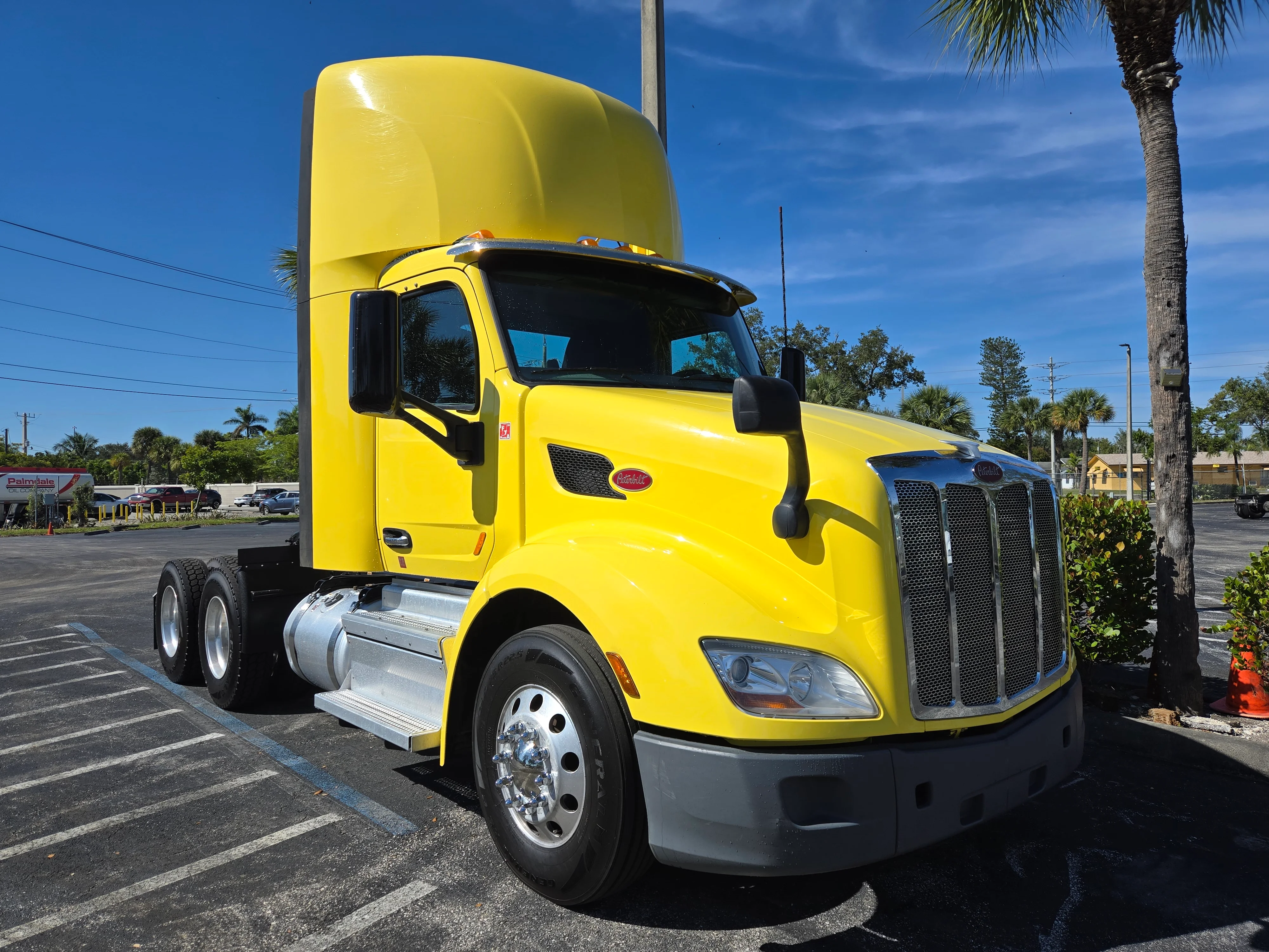 2021 Peterbilt 579 in Fort Myers, FL — photo 11