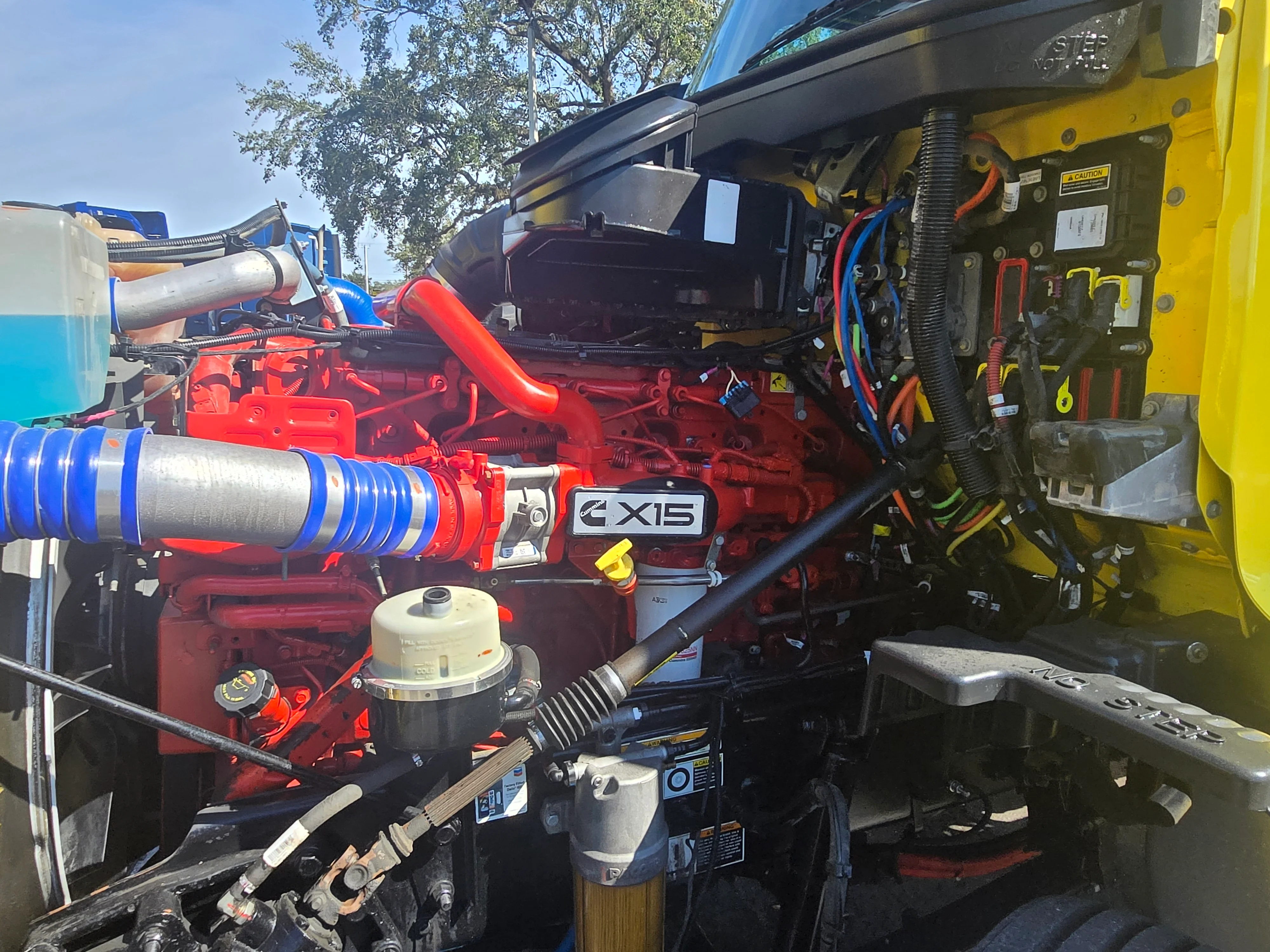 2021 Peterbilt 579 in Fort Myers, FL — photo 7