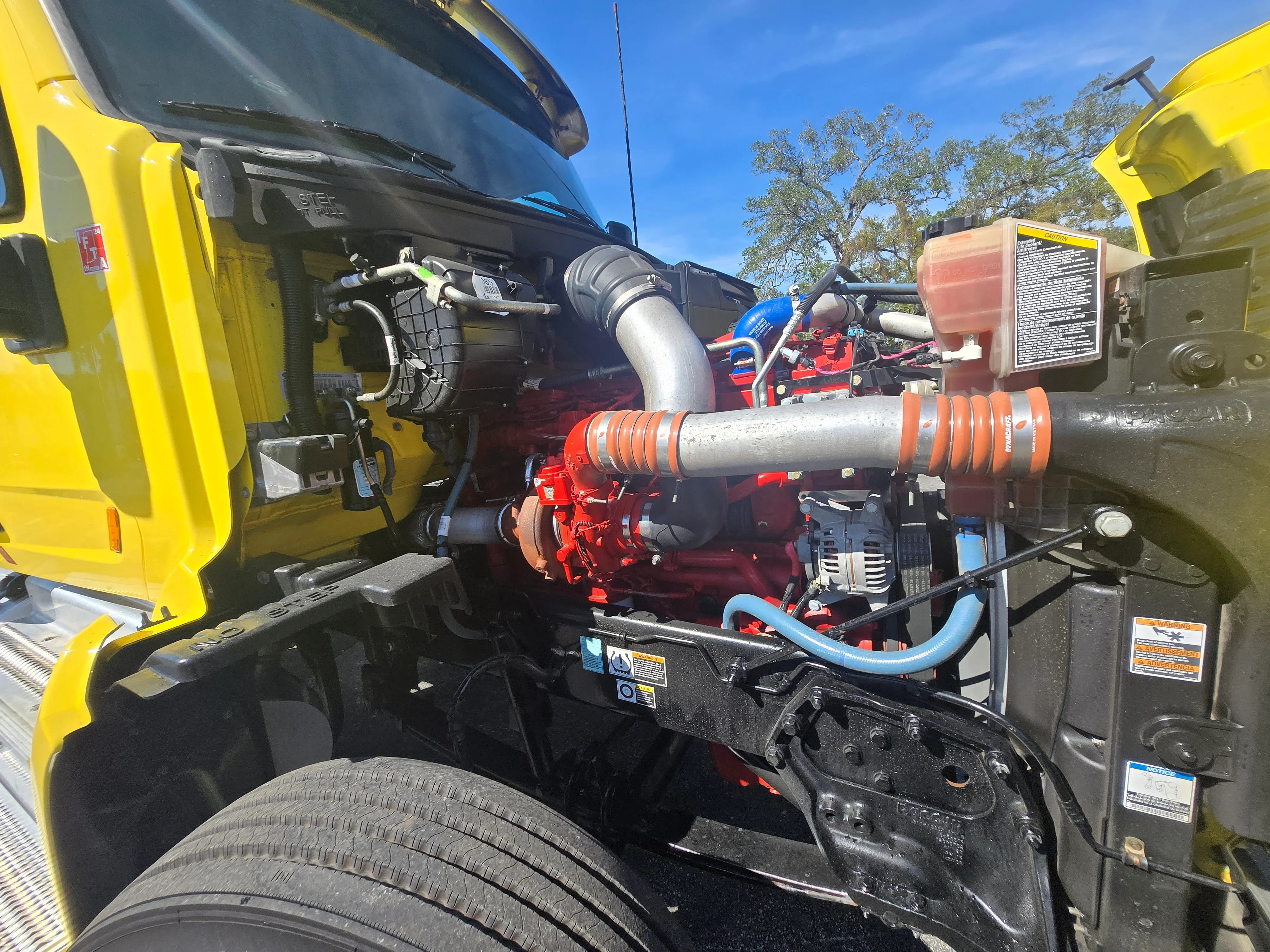 2021 Peterbilt 579 in Fort Myers, FL — photo 10