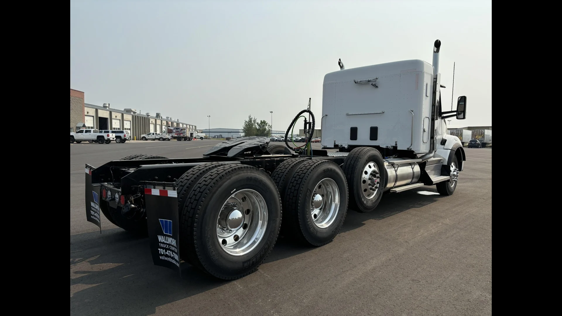 2025 Kenworth T880 in Bismarck — photo 5