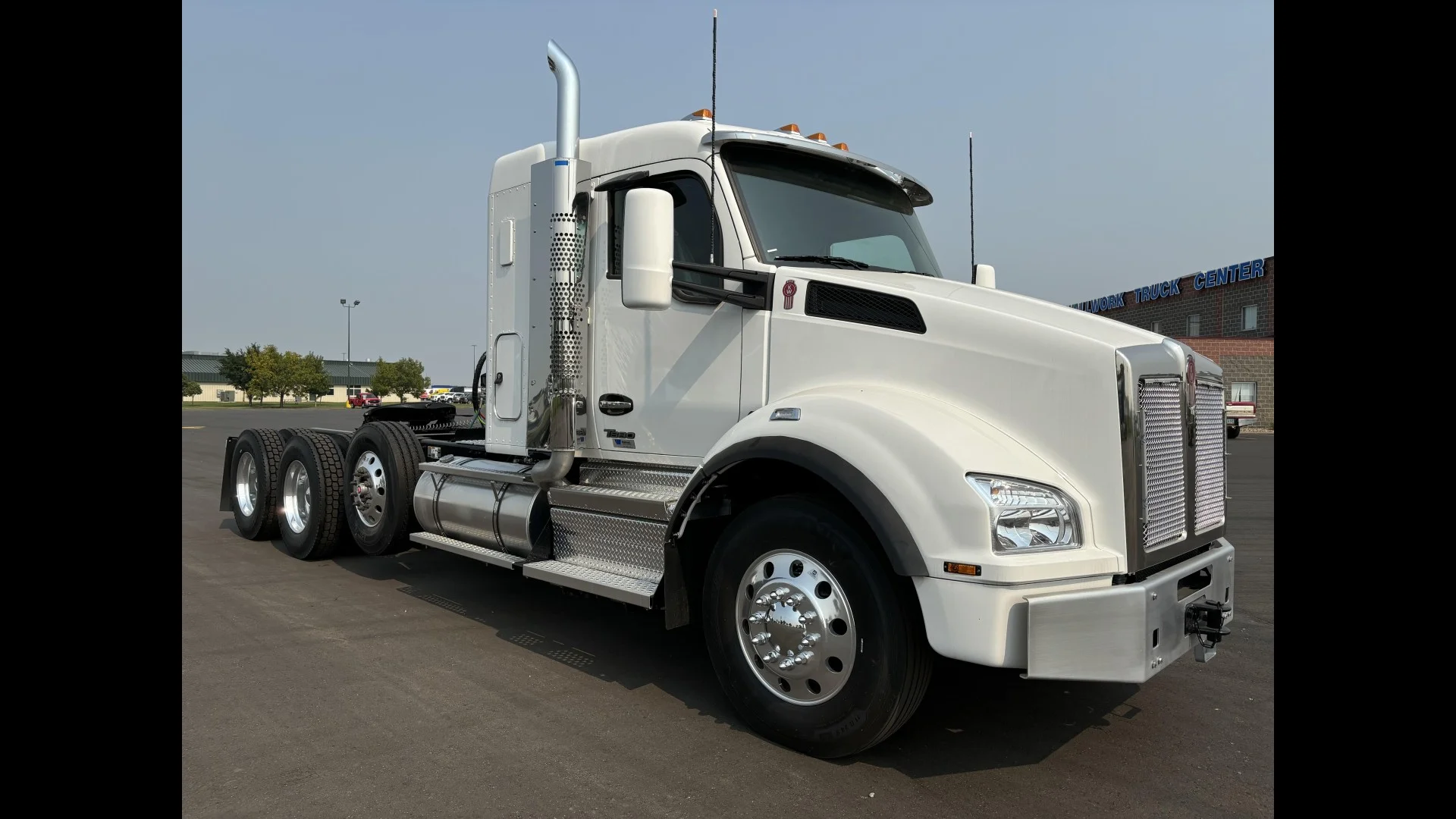 2025 Kenworth T880 in Bismarck — photo 7