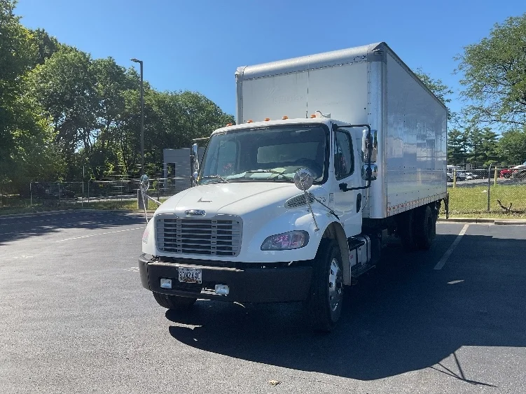 2019 Freightliner eM2 in Capitol Heights, MD — photo 3
