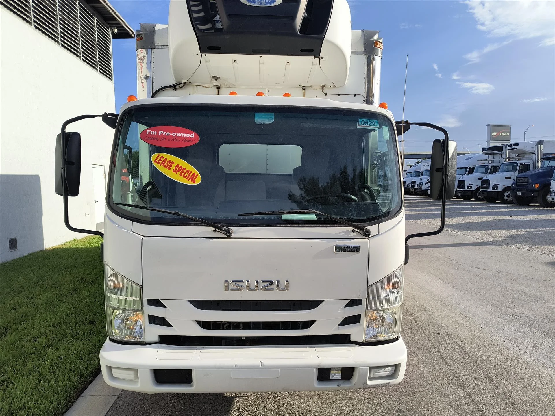 2018 Isuzu NQR in Fort Lauderdale, FL — photo 4