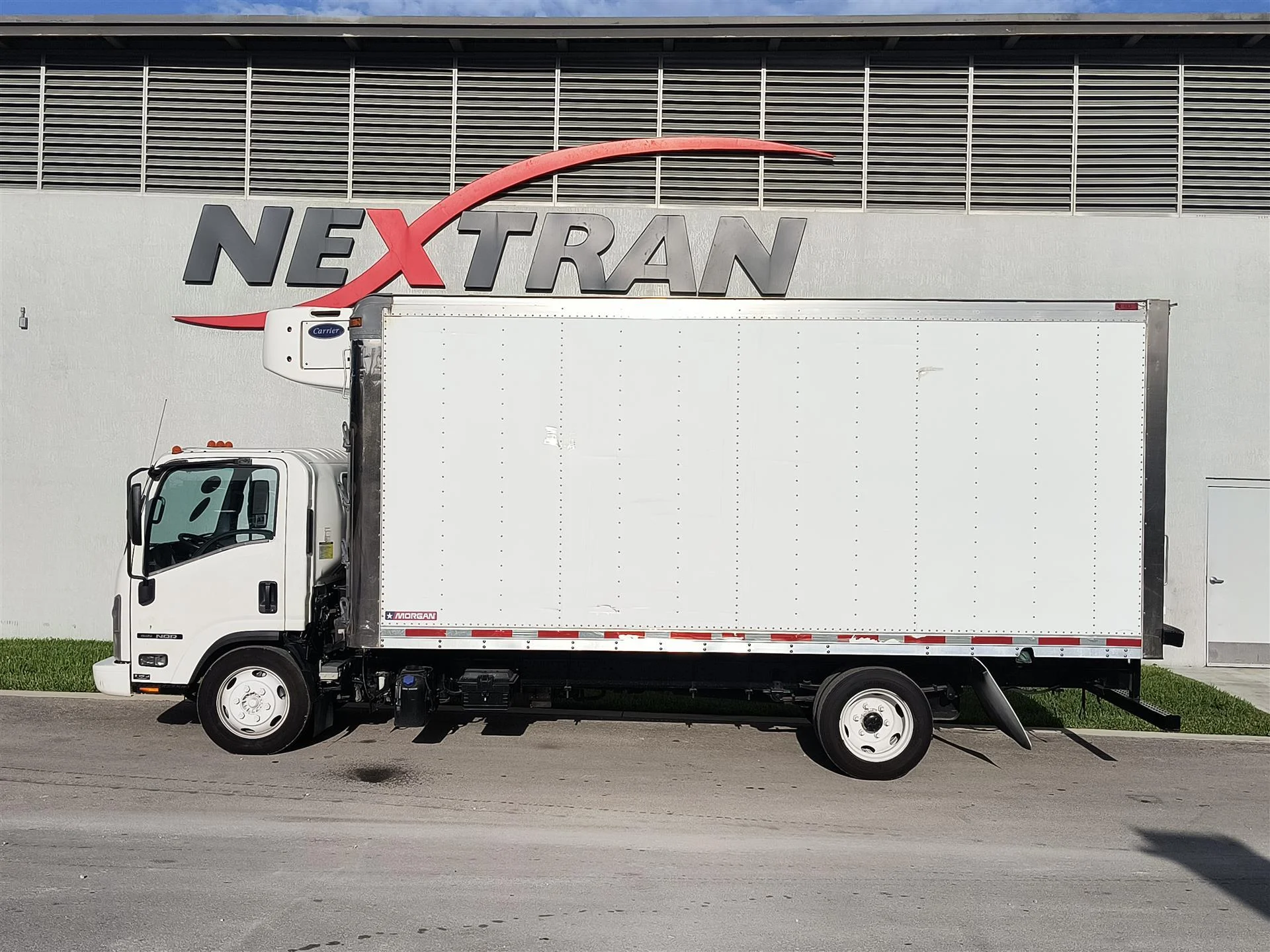 2018 Isuzu NQR in Fort Lauderdale, FL — photo 5
