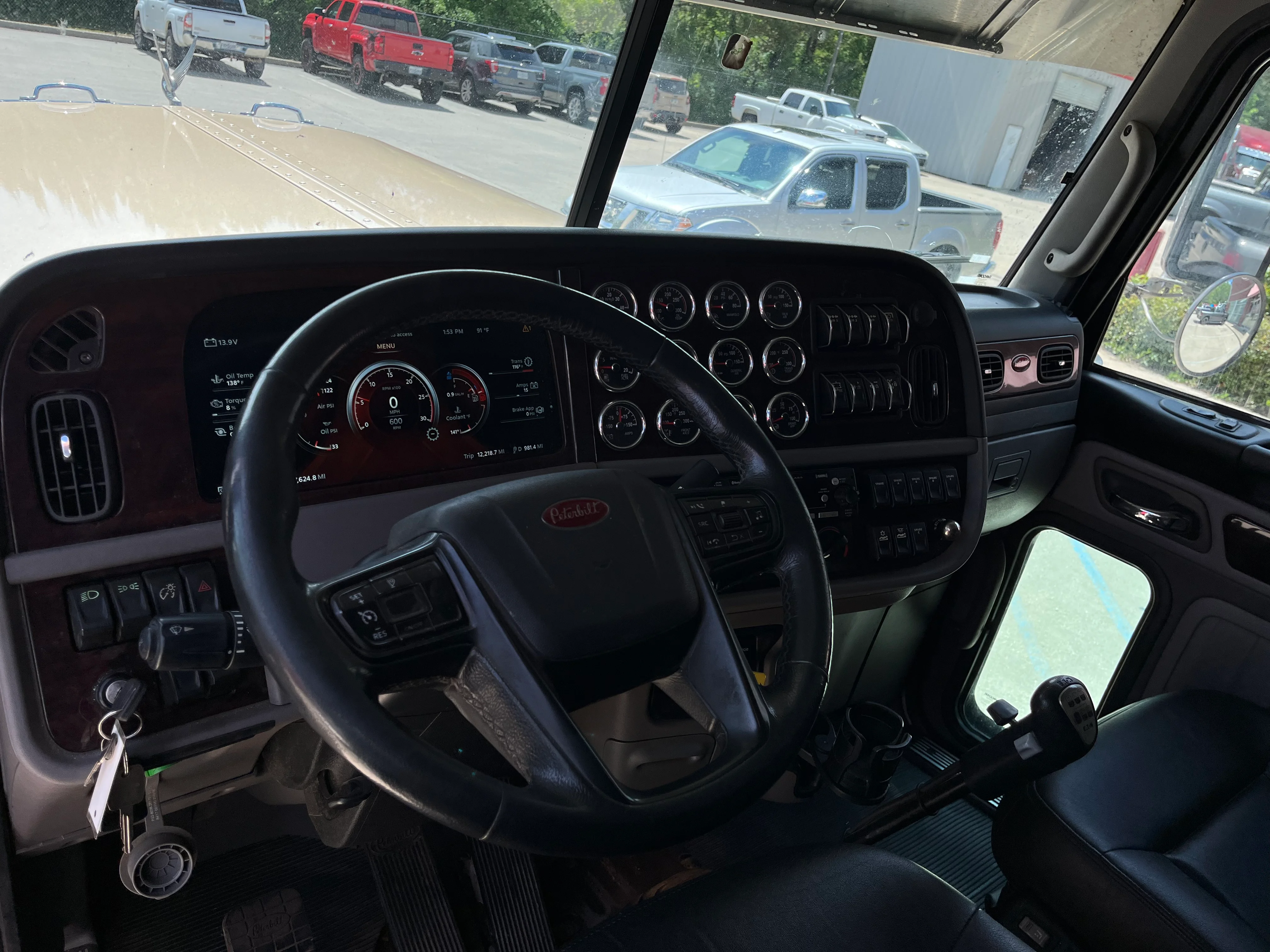 2023 Peterbilt 389 in Hattiesburg, MS — photo 12
