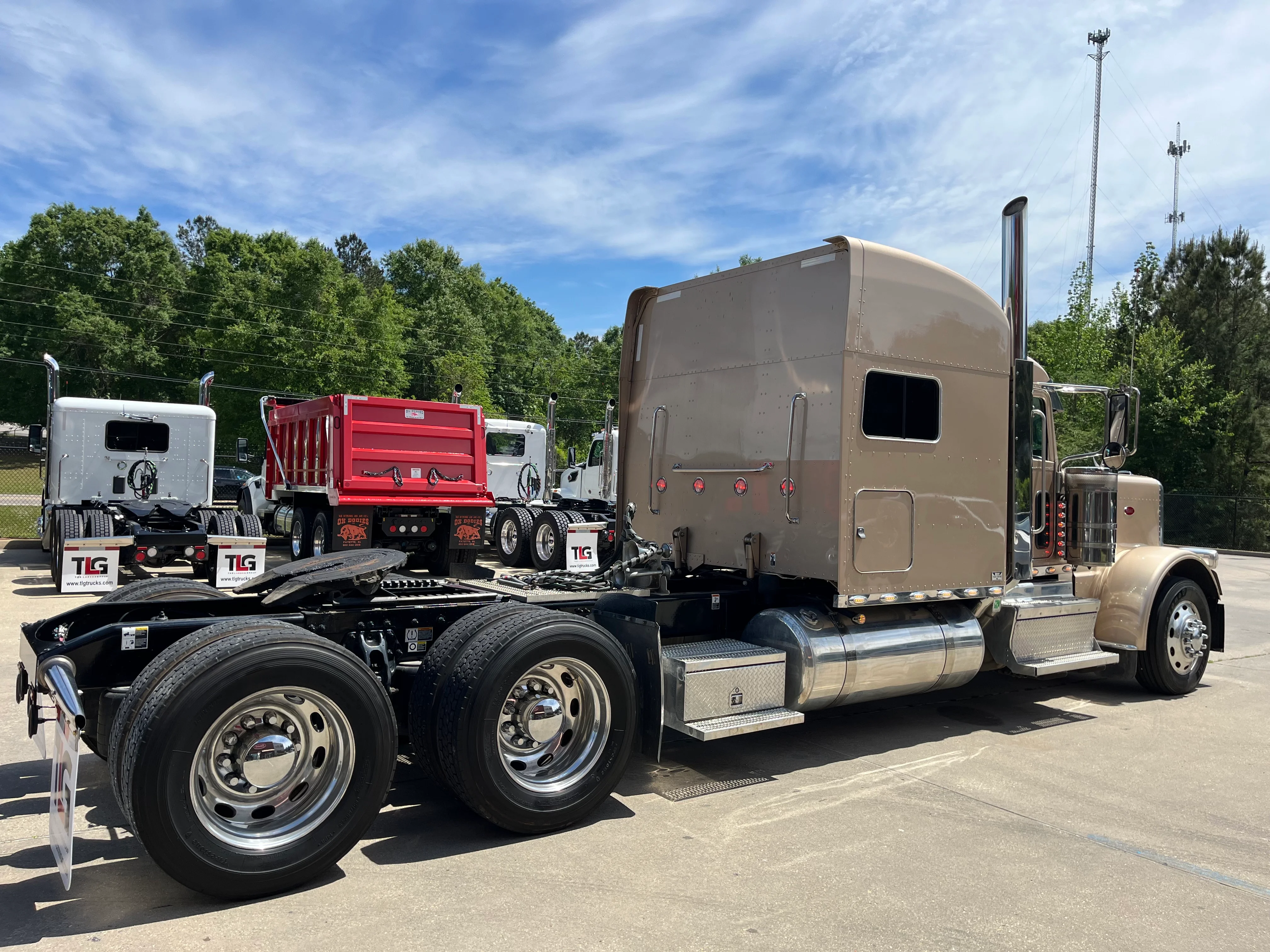 2023 Peterbilt 389 in Hattiesburg, MS — photo 5
