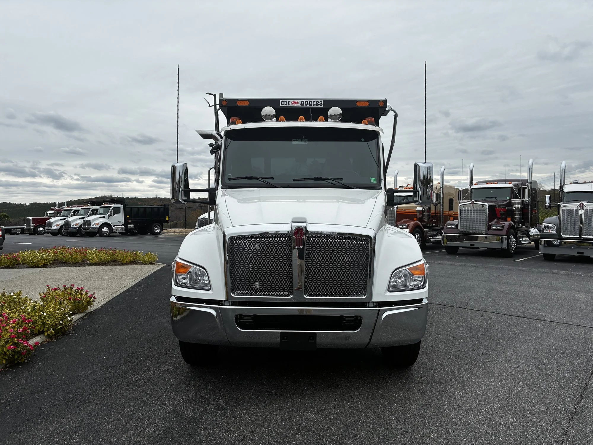 2026 Kenworth T280 - image 2