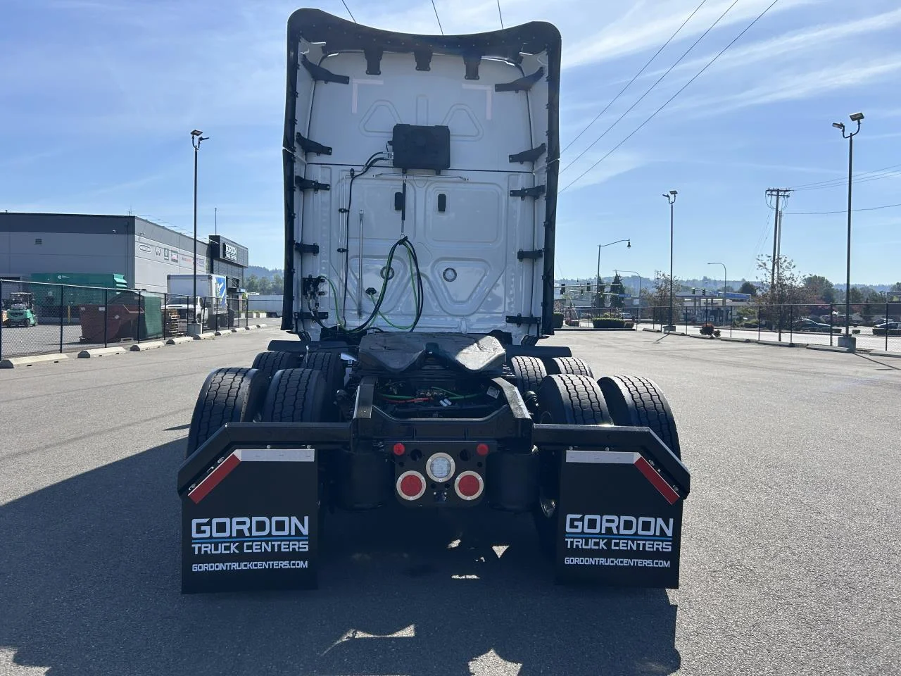 2027 Freightliner Cascadia in Albany, OR — photo 5