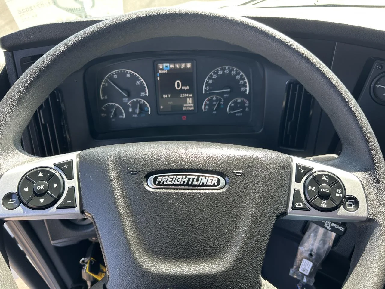 2027 Freightliner Cascadia in Albany, OR — photo 11