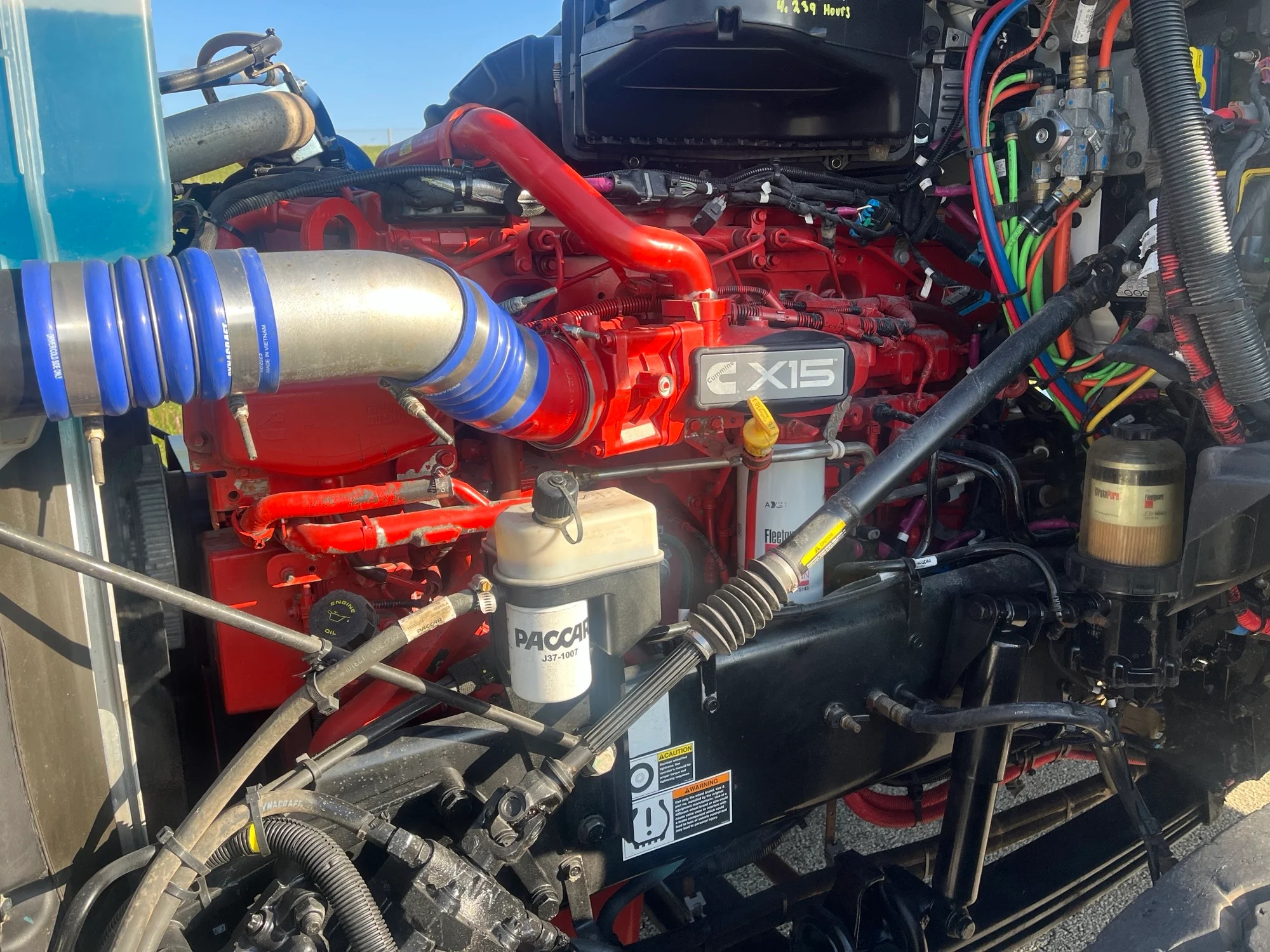 2024 Kenworth T880 - image 10