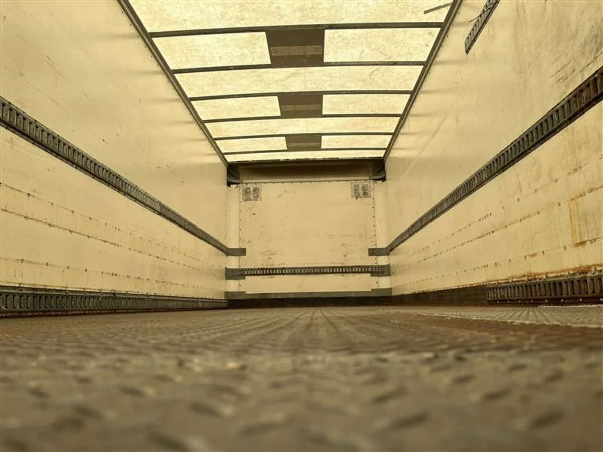 2018 Freightliner M2 112 - image 8