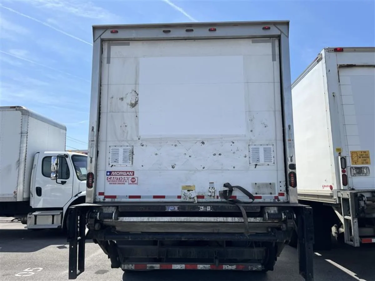 2018 Freightliner M2 112 - image 5