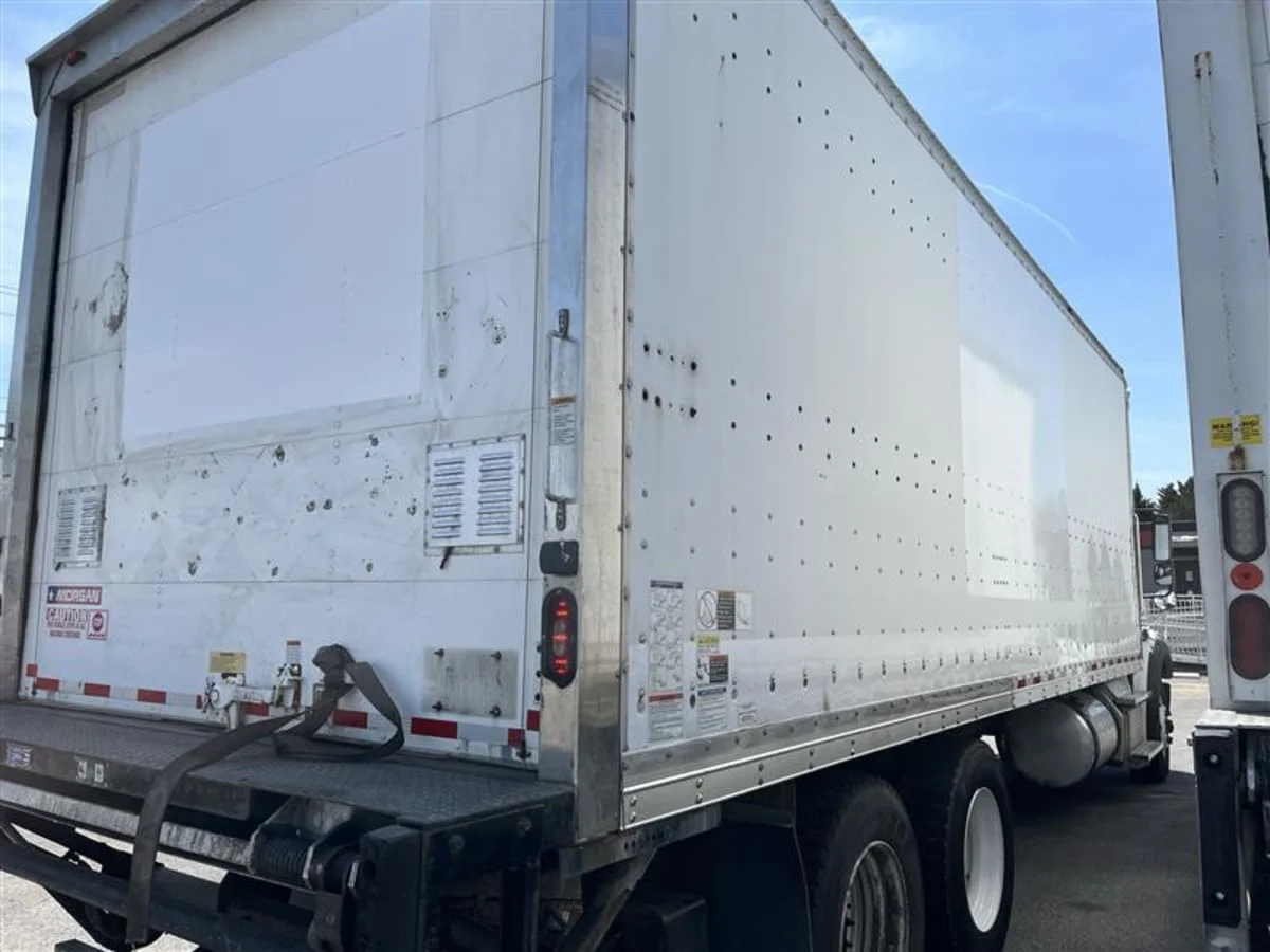 2018 Freightliner M2 112 - image 4