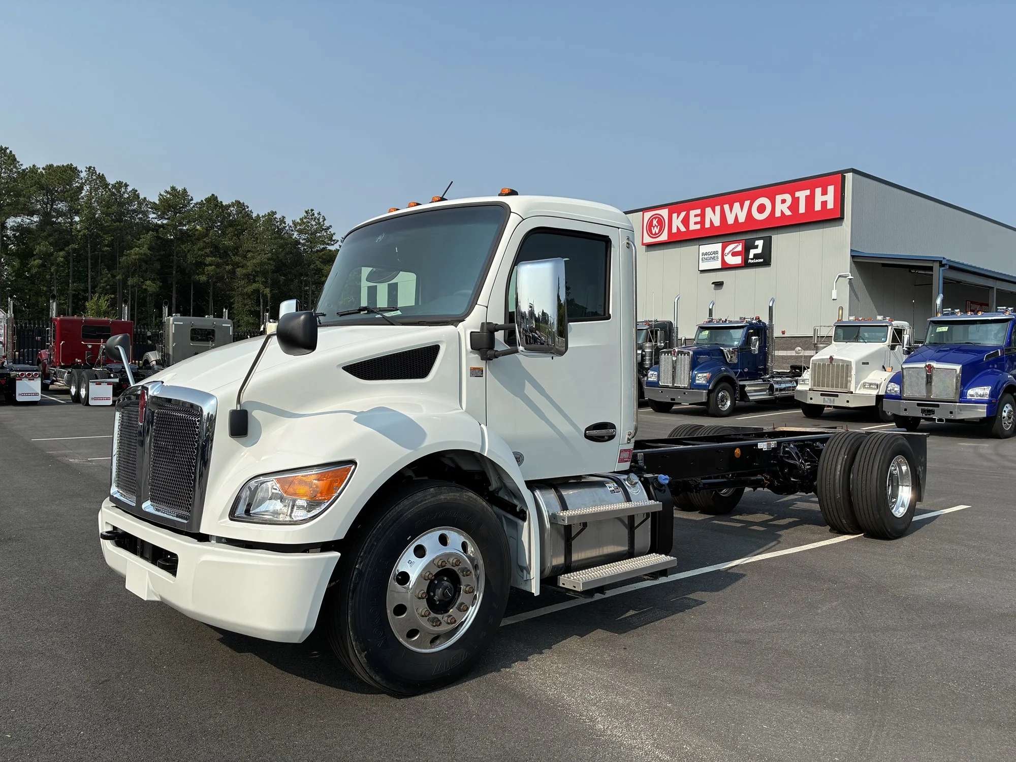 2025 Kenworth T280