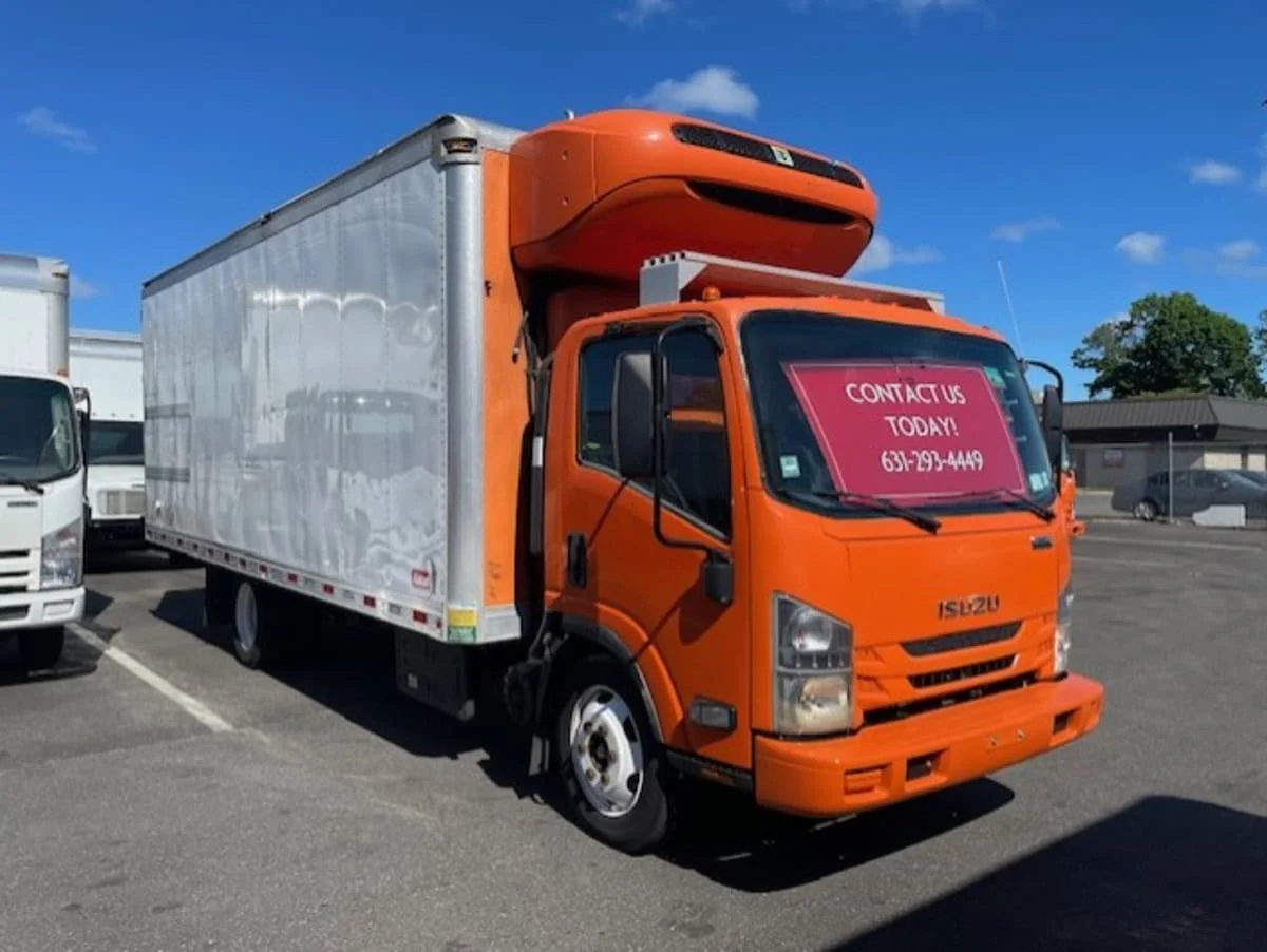 2019 Isuzu NQR in Farmingdale, NY — photo 3