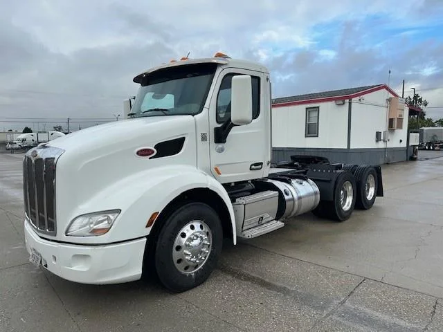 2019 Peterbilt 579 - image 10