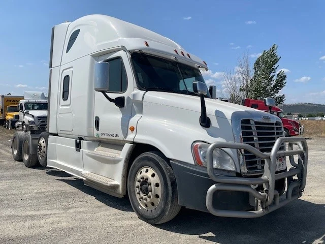 2017 Freightliner Cascadia in Spokane Valley, WA