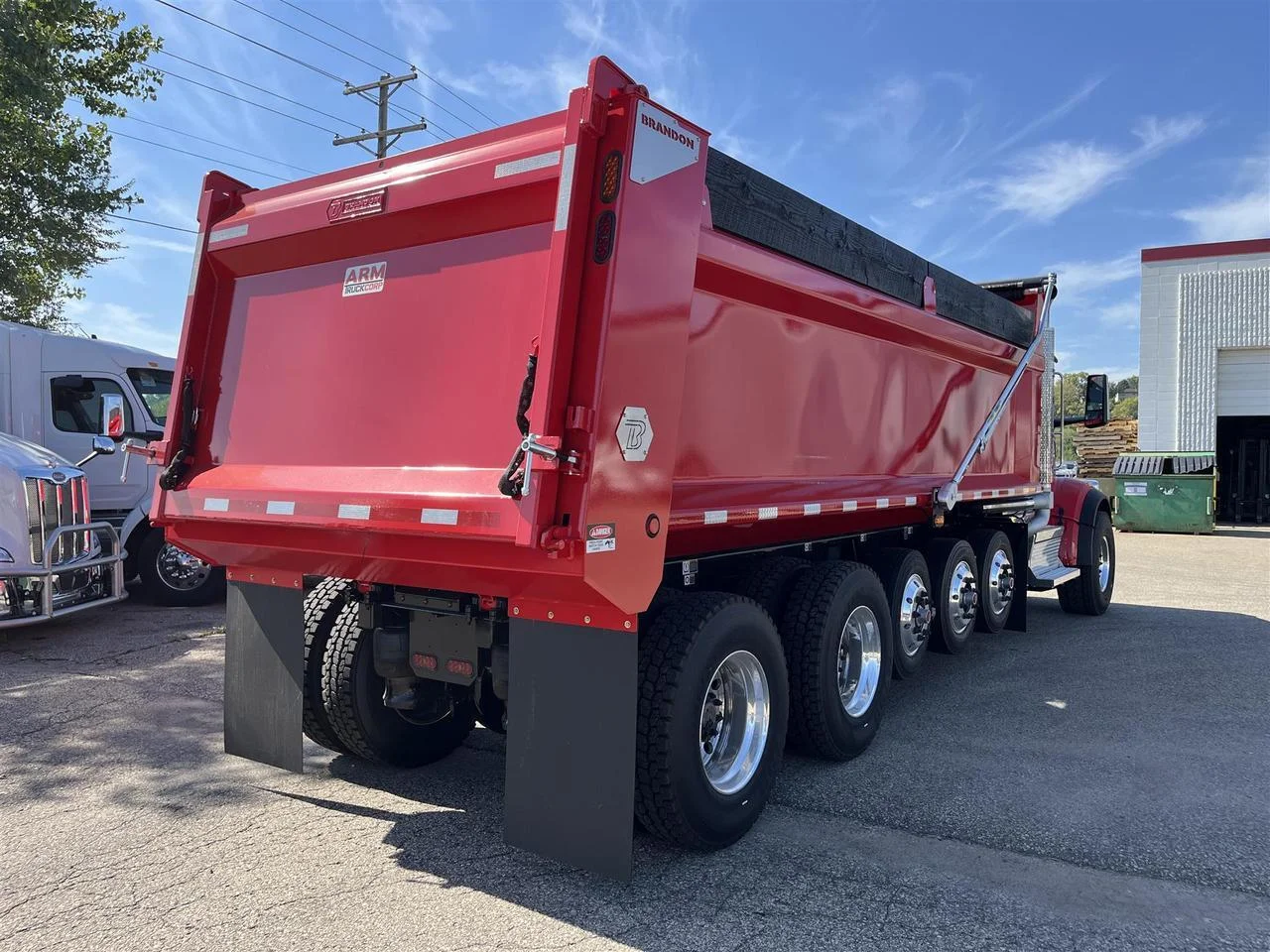 2026 Peterbilt 567 - image 3