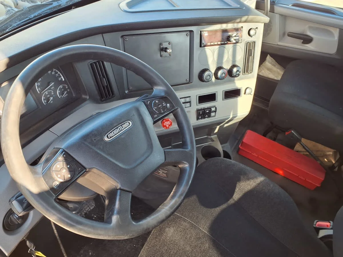 2019 Freightliner Cascadia in Warwick, RI — photo 7